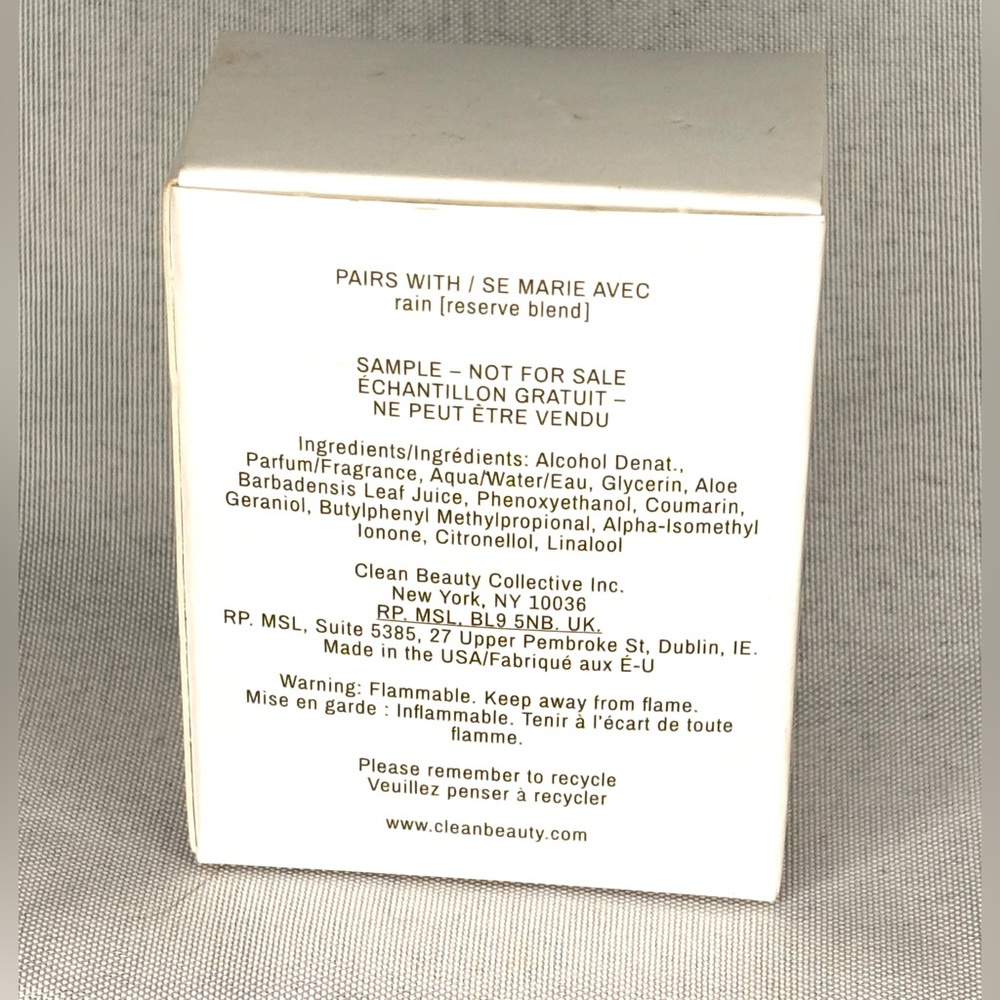 Clean Skin [Reserve Blend] Eau de Parfum Rollerball 0.10 fl oz / 3mL New in Box - Picture 6 of 8